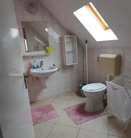 Pihenes Haza-relax Apartmanhaus * Gyenesdias