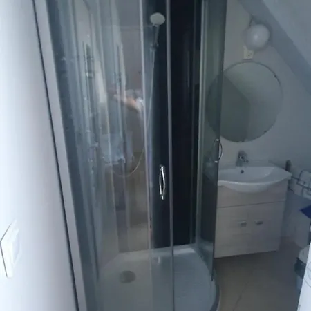 Pihenes Haza-relax Apartmanhaus * Gyenesdias