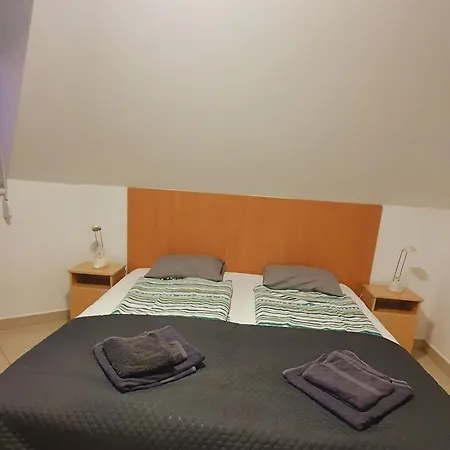 Pihenes Haza-relax Apartmanhaus شقة