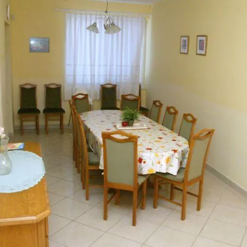 Pihenés Háza-relax Apartmanhaus Gyenesdiás